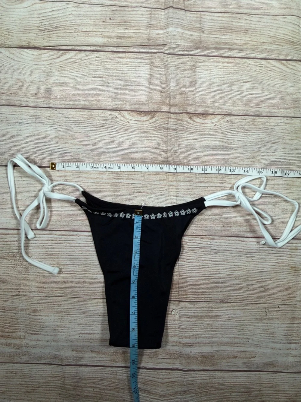 Frankies Bikinis string tie